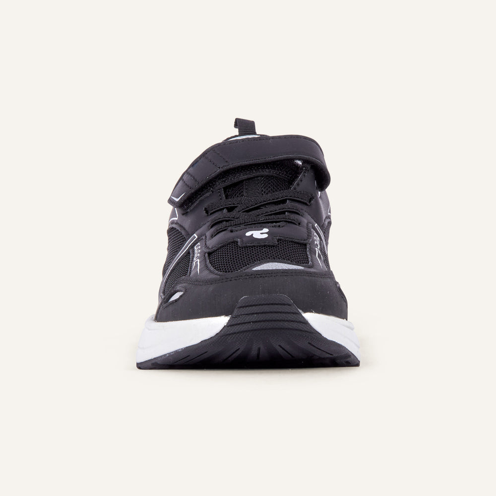 Play Junior in black, straight-on front view with the strap centred.