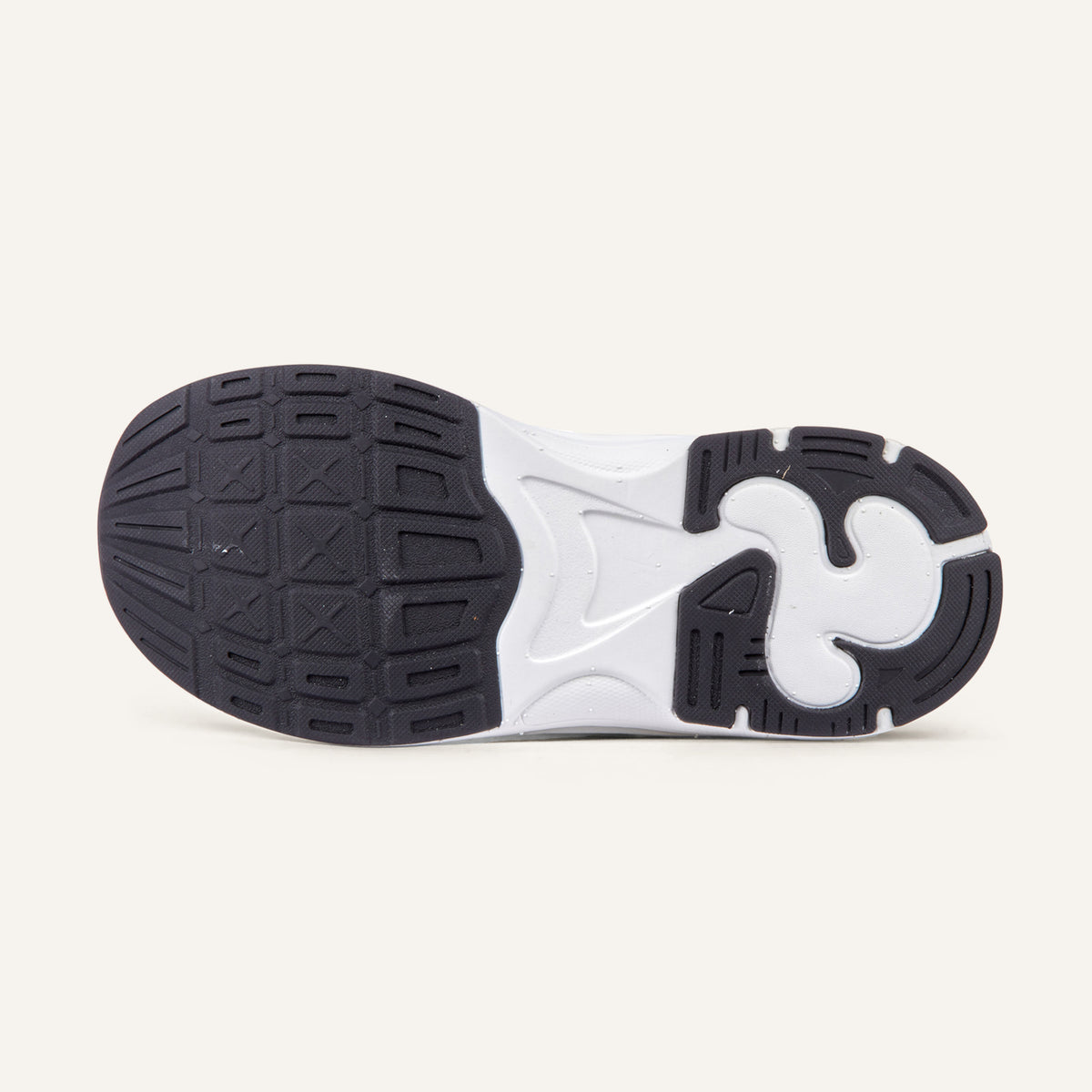Play Junior outsole in black and white, showing the level tread pattern.