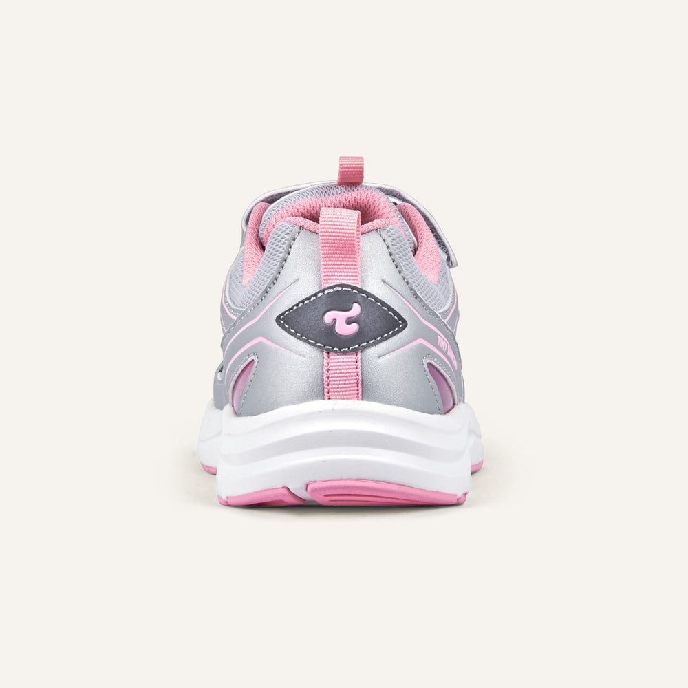 Play Junior in silver pink, rear view with the Tiny Dancers logo on the heel.